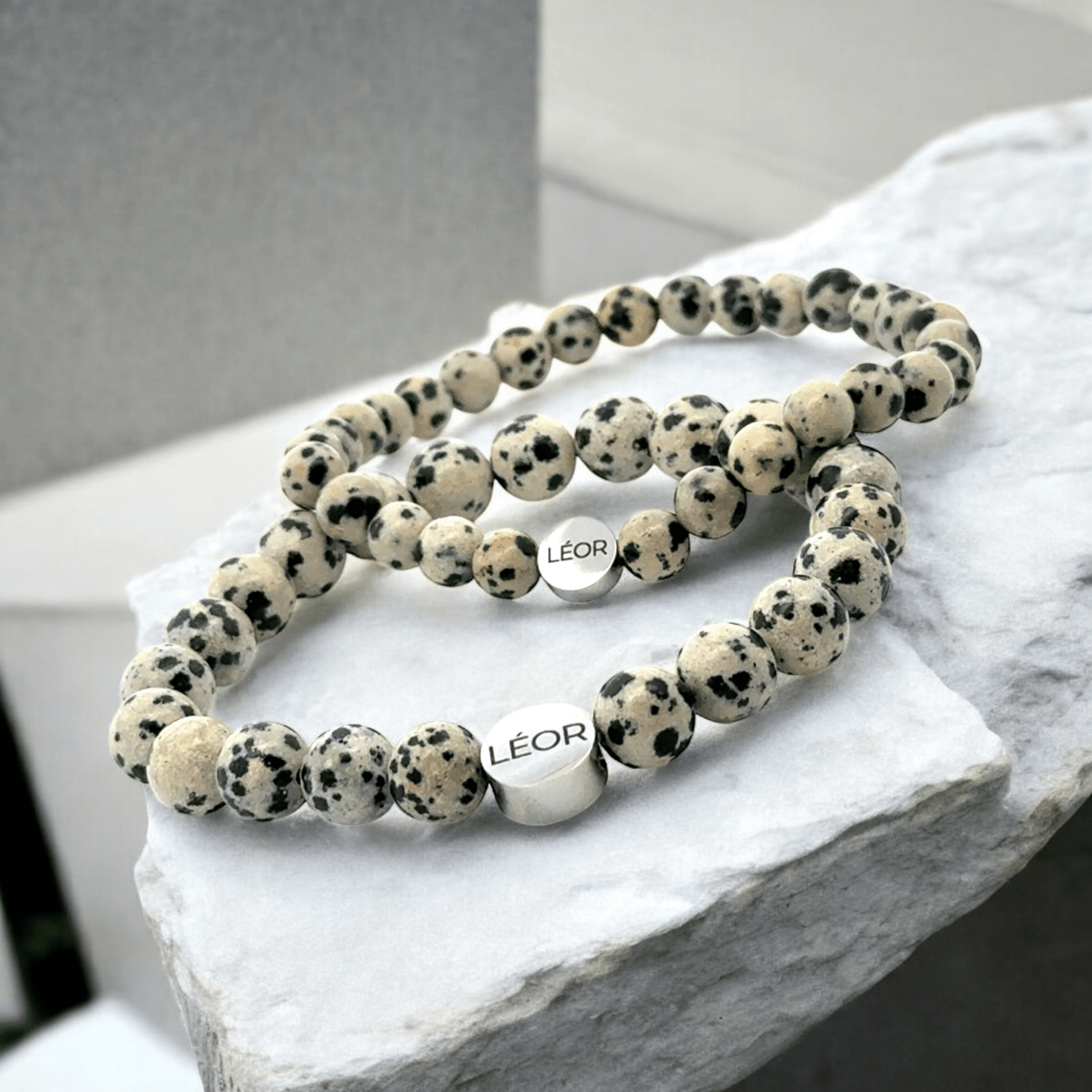 Dalmatiner Jaspis Perlenarmband LÉOR - WEARLÉOR