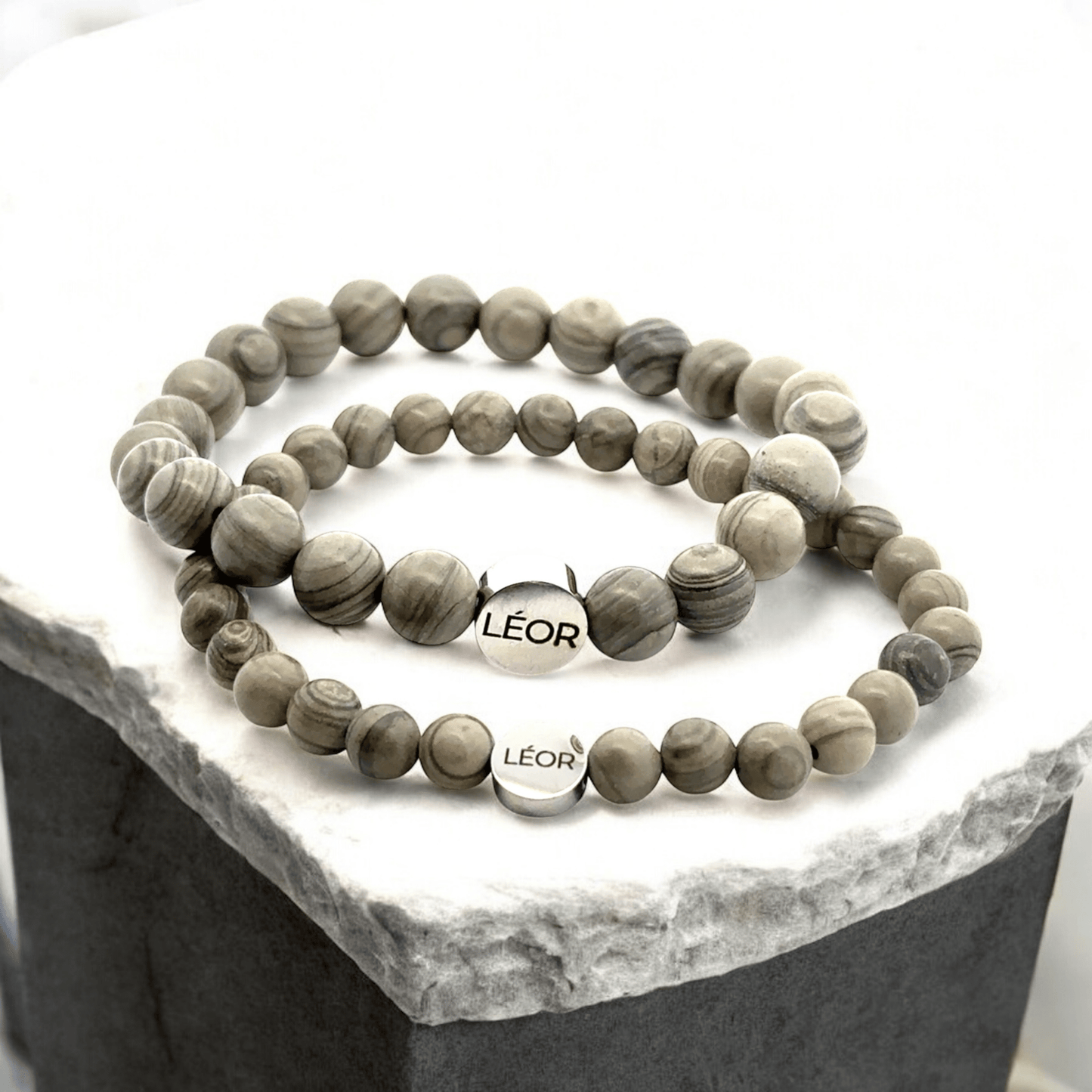 Grauer Jaspis Perlenarmband LÉOR - WEARLÉOR