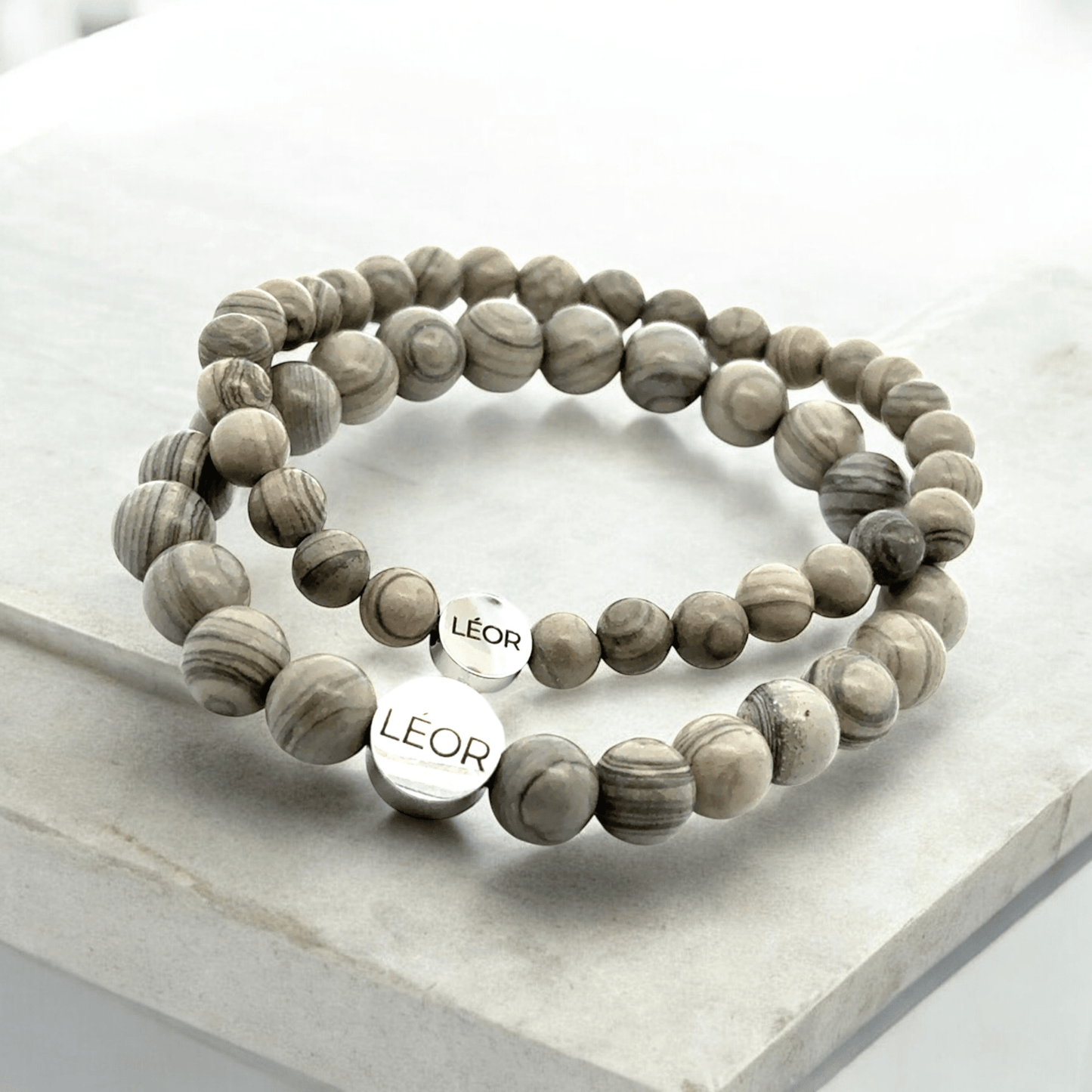Grauer Jaspis Perlenarmband LÉOR - WEARLÉOR