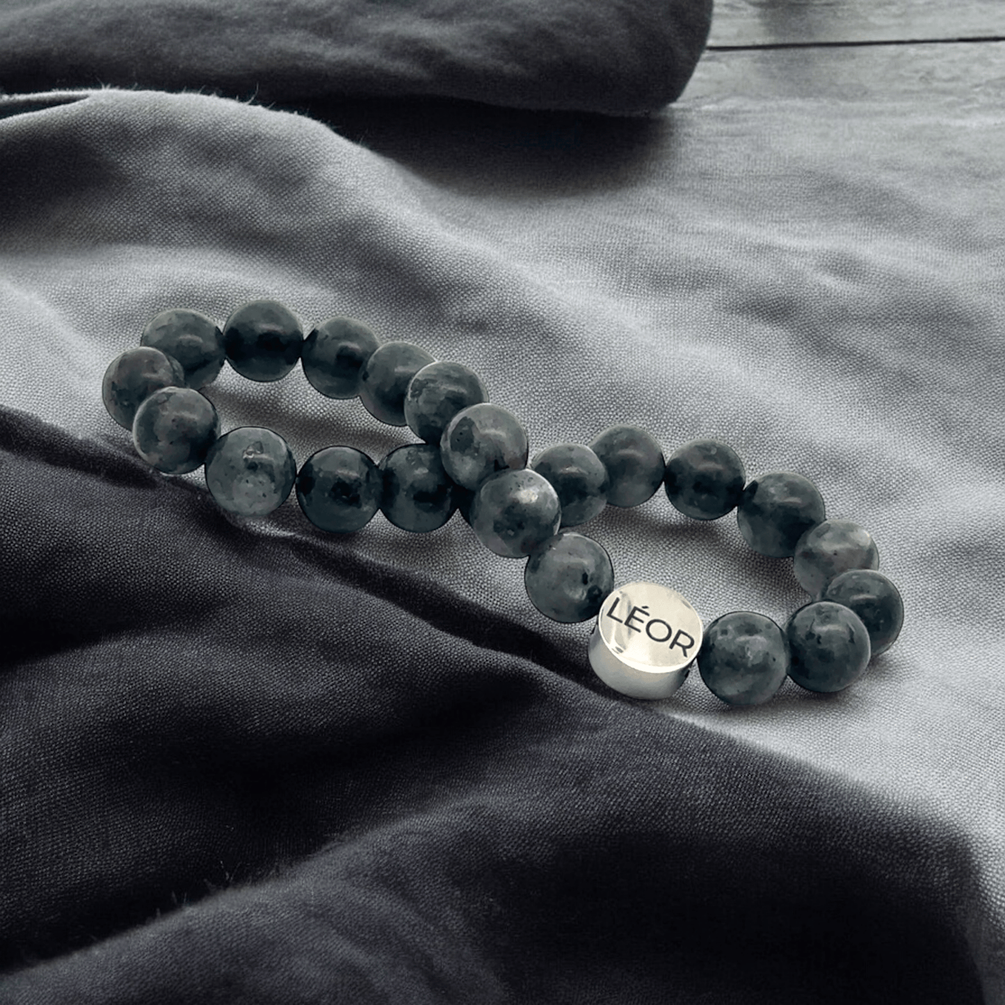 Larvikit Perlenarmband LÉOR - WEARLÉOR