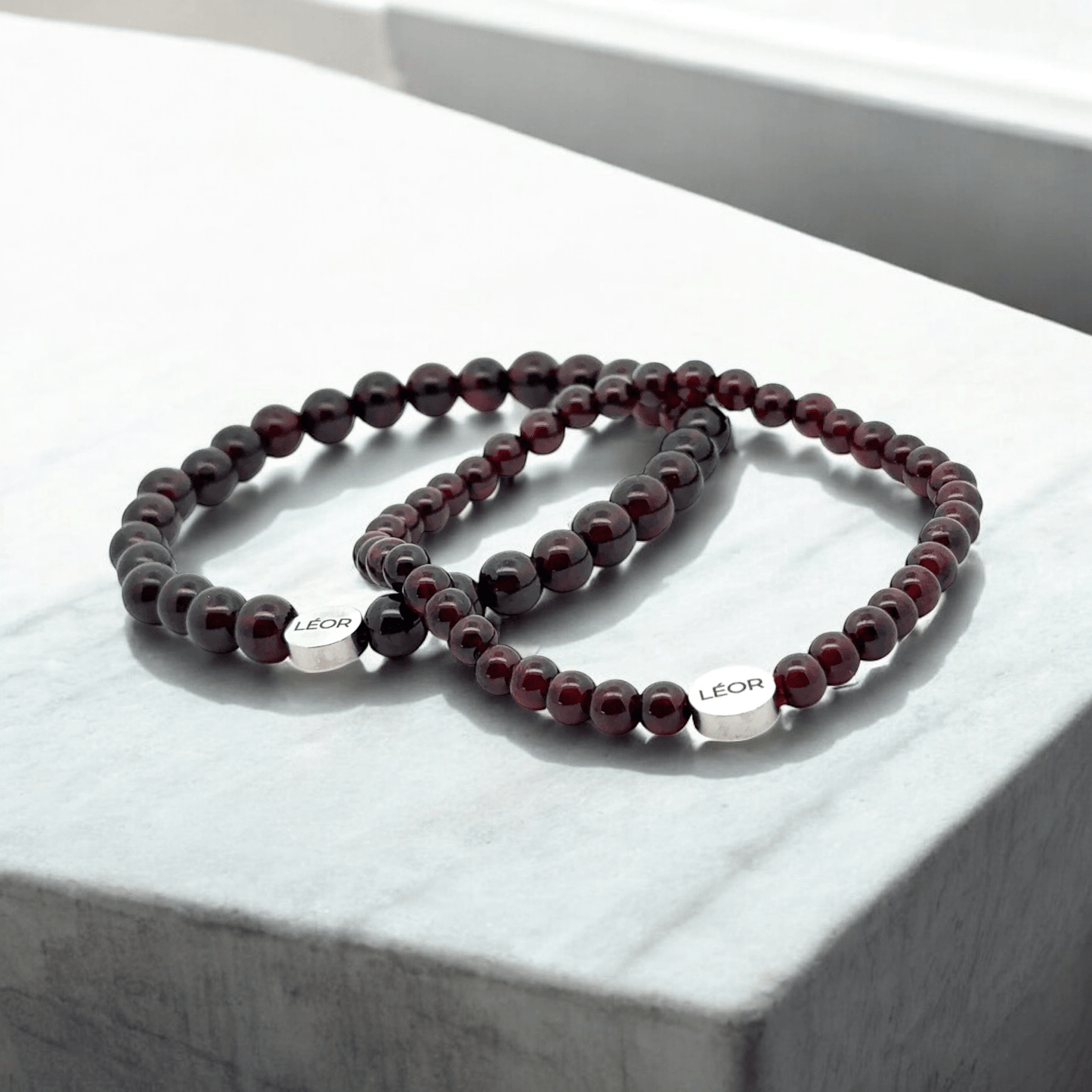 Roter Granat Perlenarmband LÉOR - WEARLÉOR